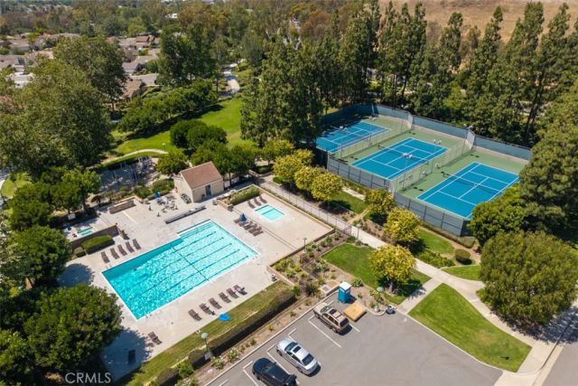 2 Rocky Glen, Irvine, CA 92603