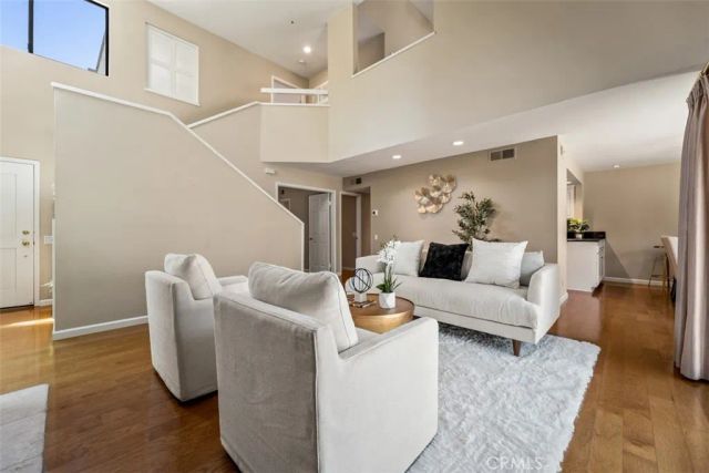 2 Rocky Glen, Irvine, CA 92603