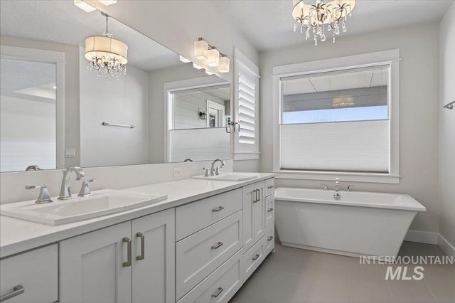 604 S Rivermist Ave, Star, ID 83669