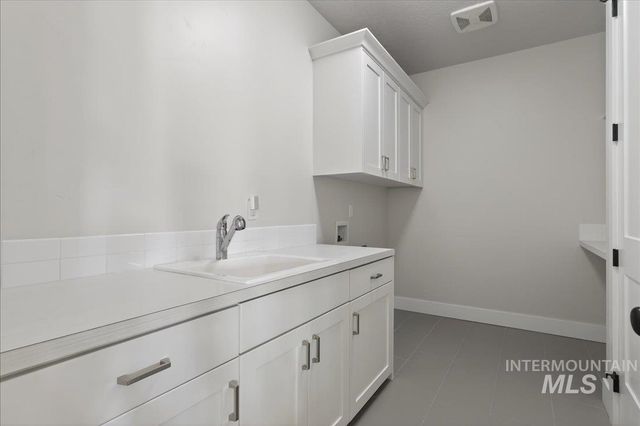 604 S Rivermist Ave, Star, ID 83669