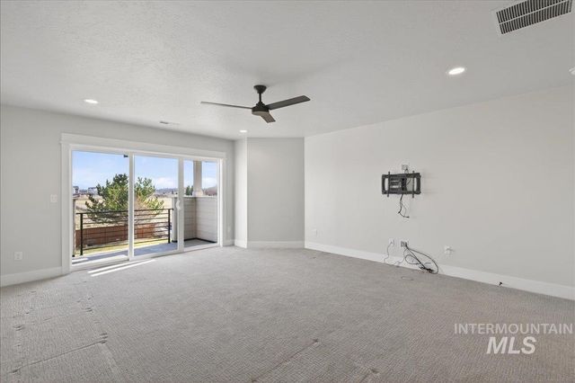 604 S Rivermist Ave, Star, ID 83669