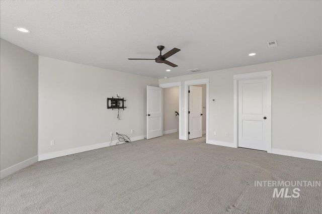 604 S Rivermist Ave, Star, ID 83669