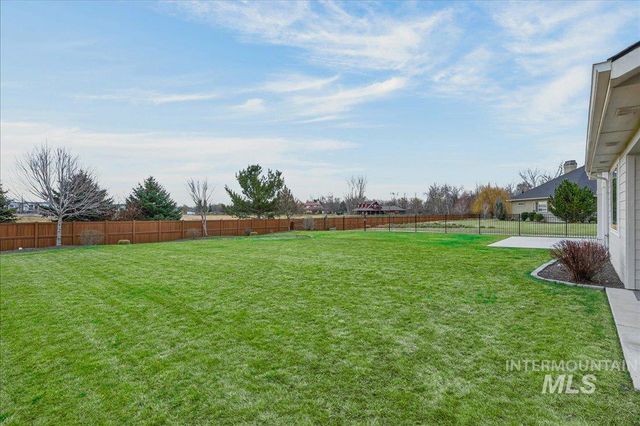 604 S Rivermist Ave, Star, ID 83669