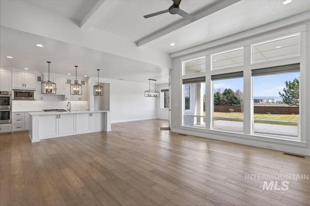 604 S Rivermist Ave, Star, ID 83669