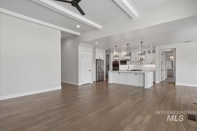 604 S Rivermist Ave, Star, ID 83669