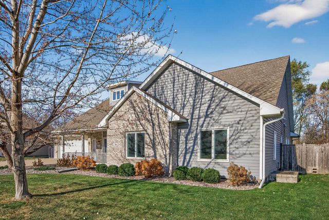 706 Bohlken Drive, Hastings, MN 55033