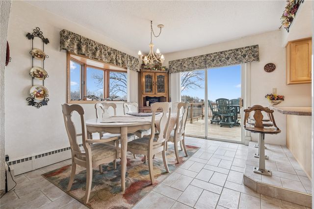 5467 27th Avenue, Vinton, IA 52349