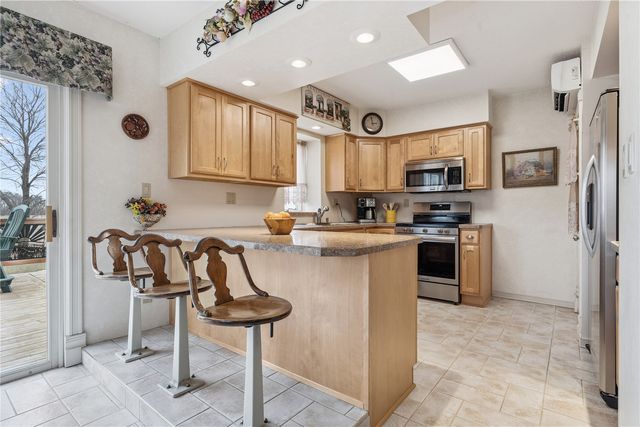 5467 27th Avenue, Vinton, IA 52349