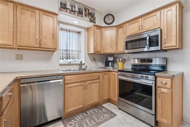 5467 27th Avenue, Vinton, IA 52349