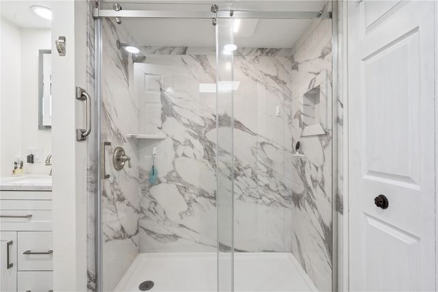 5467 27th Avenue, Vinton, IA 52349