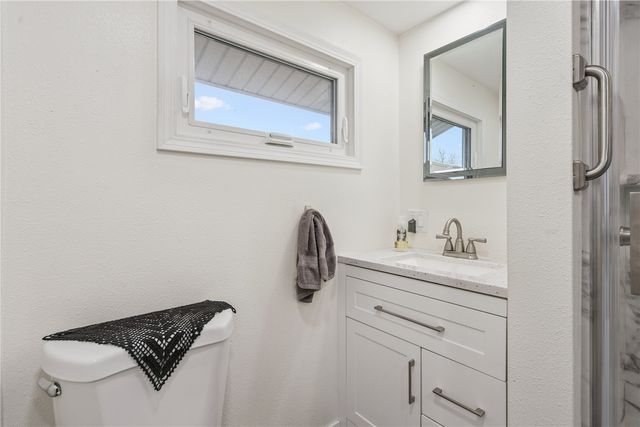 5467 27th Avenue, Vinton, IA 52349