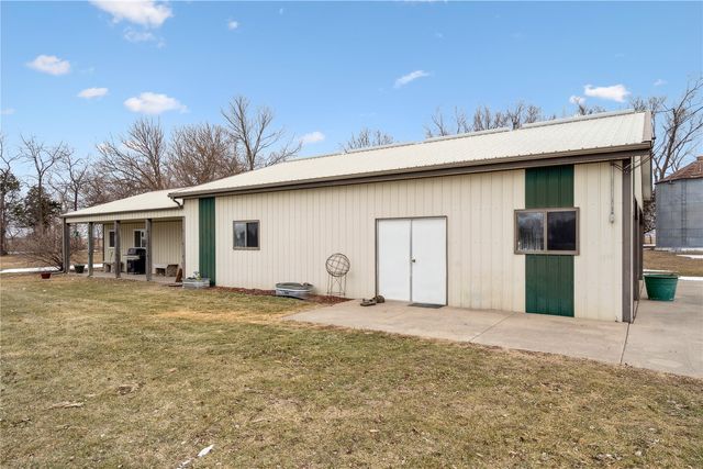 5467 27th Avenue, Vinton, IA 52349