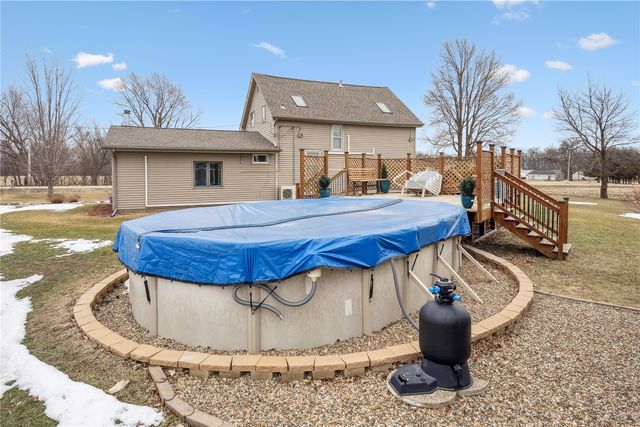 5467 27th Avenue, Vinton, IA 52349