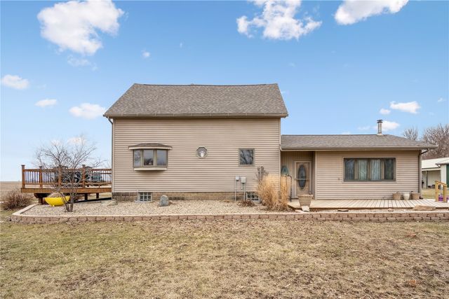 5467 27th Avenue, Vinton, IA 52349