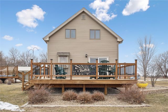 5467 27th Avenue, Vinton, IA 52349
