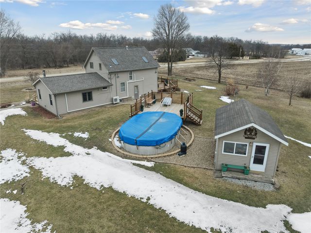 5467 27th Avenue, Vinton, IA 52349