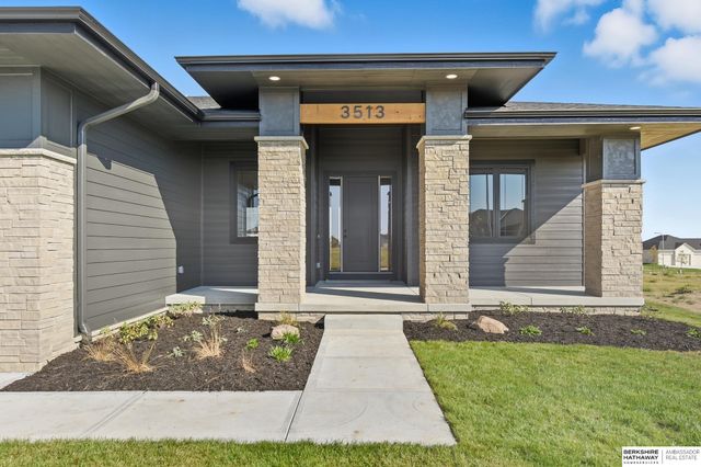 3513 S 219th Street, Omaha, NE 68022