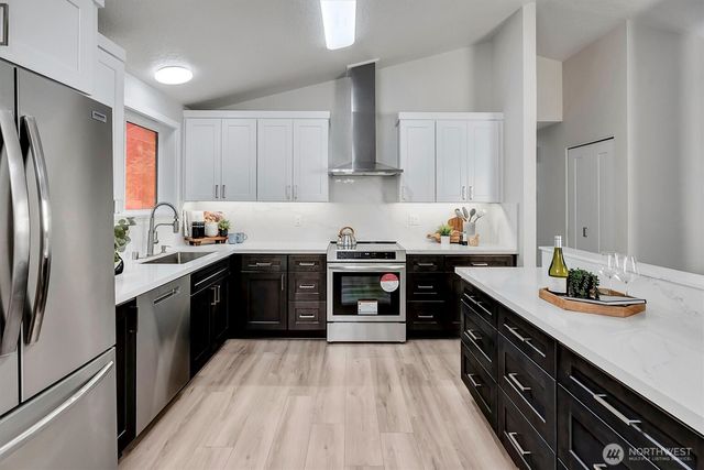 16233 NE 107th Ct., Redmond, WA 98052