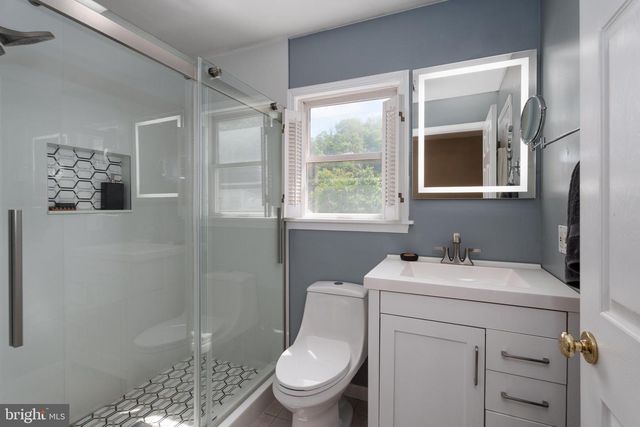 64 CHURCH ST, Lambertville, NJ 08530