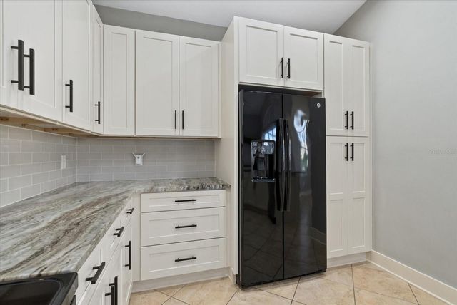 6634 38TH STREET E, Sarasota, FL 34243