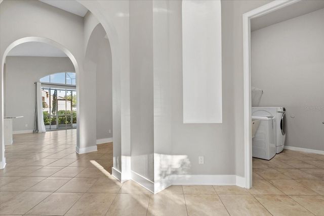 6634 38TH STREET E, Sarasota, FL 34243