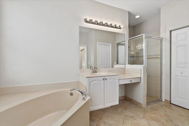 6634 38TH STREET E, Sarasota, FL 34243