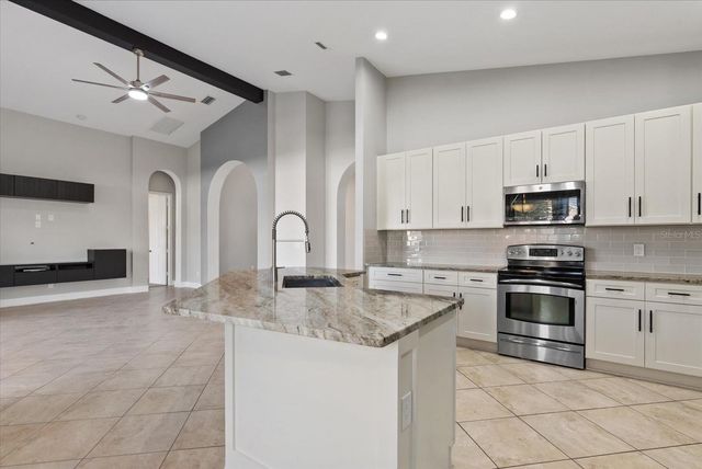 6634 38TH STREET E, Sarasota, FL 34243