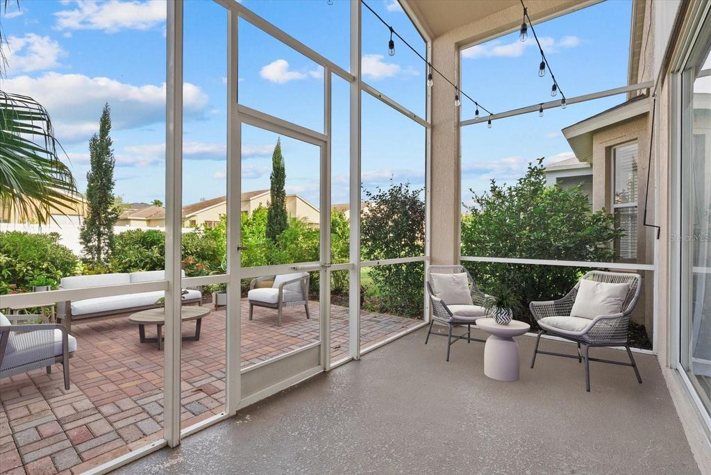 Image 34 of property listing at 6634 38TH STREET E, Sarasota, FL 34243