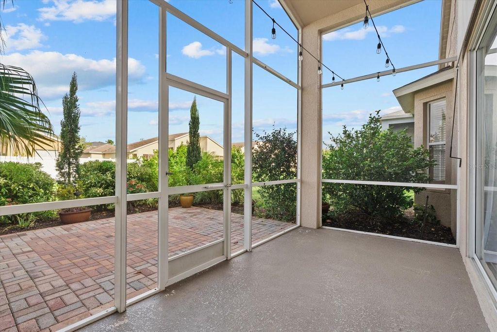 Image 35 of property listing at 6634 38TH STREET E, Sarasota, FL 34243