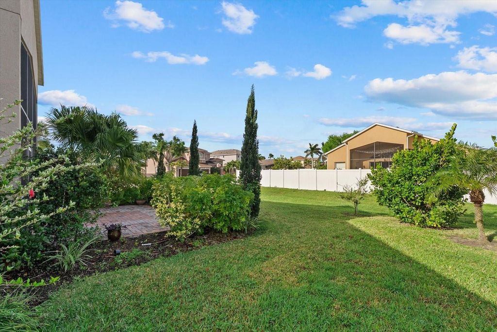 Image 39 of property listing at 6634 38TH STREET E, Sarasota, FL 34243