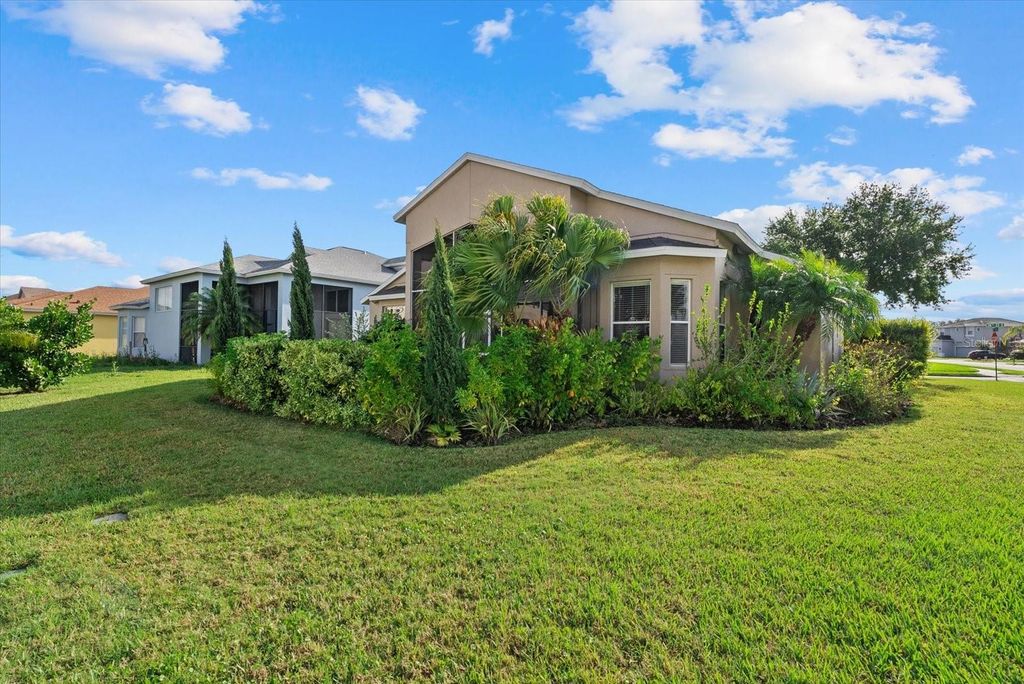 Image 41 of property listing at 6634 38TH STREET E, Sarasota, FL 34243