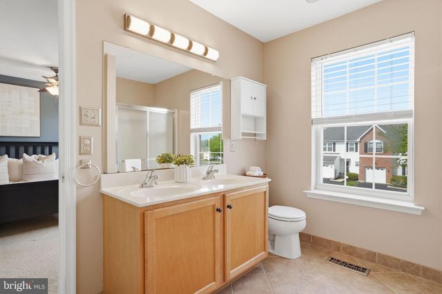 159 HAMPSHIRE DR, Sellersville, PA 18960
