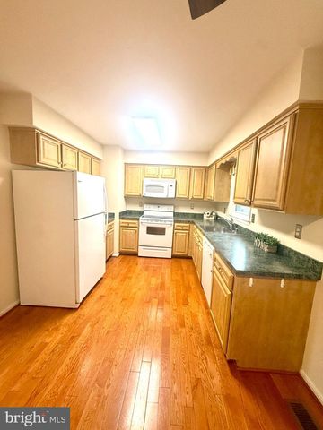 10313 LATNEY RD, Fairfax, VA 22032