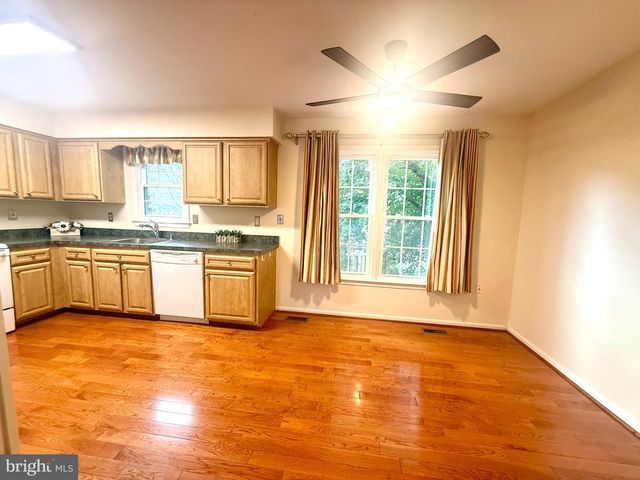 10313 LATNEY RD, Fairfax, VA 22032