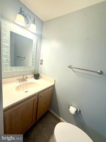 10313 LATNEY RD, Fairfax, VA 22032