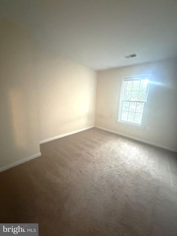 10313 LATNEY RD, Fairfax, VA 22032