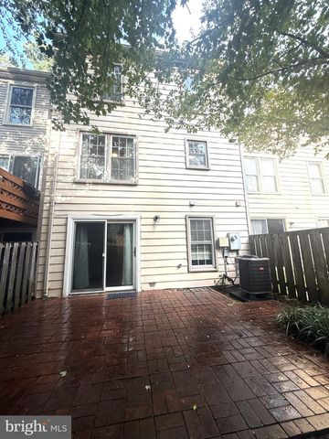 10313 LATNEY RD, Fairfax, VA 22032