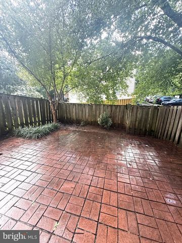 10313 LATNEY RD, Fairfax, VA 22032