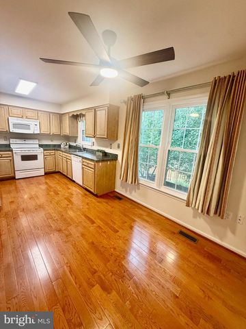 10313 LATNEY RD, Fairfax, VA 22032
