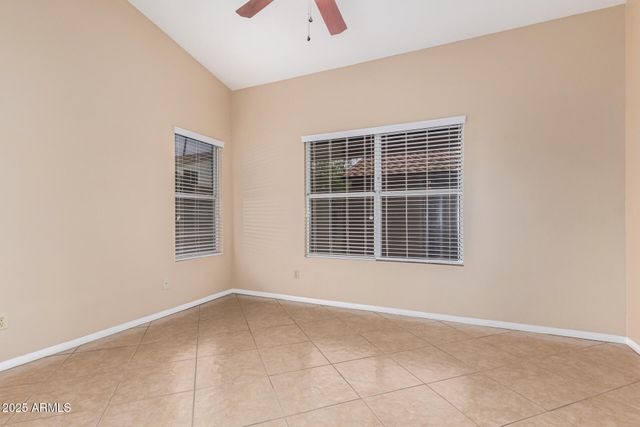 7568 W KERRY Lane, Glendale, AZ 85308