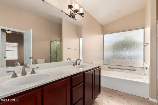 7568 W KERRY Lane, Glendale, AZ 85308