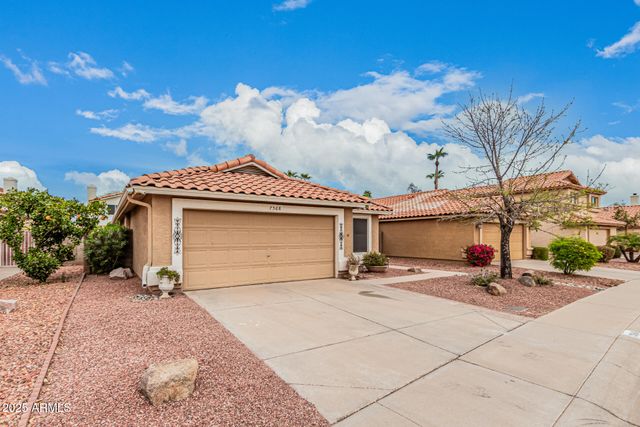 7568 W KERRY Lane, Glendale, AZ 85308
