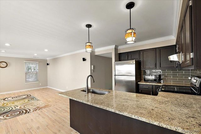 5080 Harbor Oak, Waterford Charter Township, MI 48329