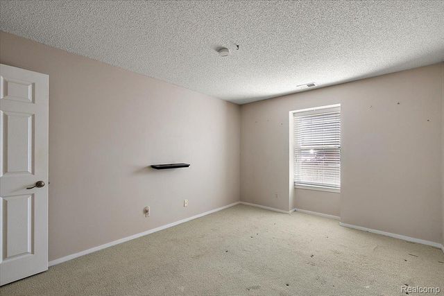 5080 Harbor Oak, Waterford Charter Township, MI 48329