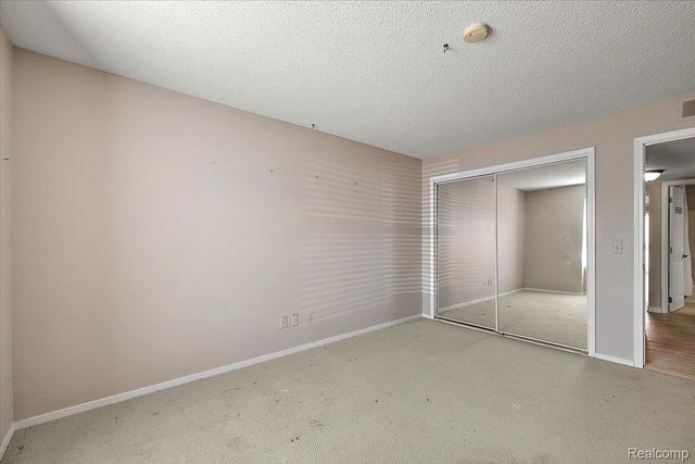 5080 Harbor Oak, Waterford Charter Township, MI 48329