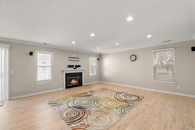5080 Harbor Oak, Waterford Charter Township, MI 48329