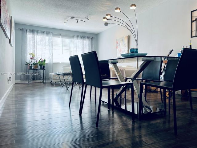 2300 Park Ln 201, Hollywood, FL 33021