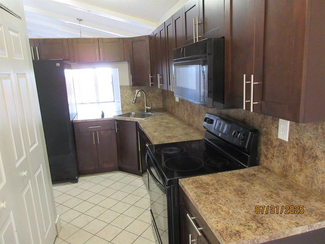 1760 NW 72nd Avenue 81, Plantation, FL 33313