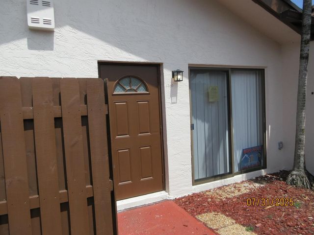 1760 NW 72nd Avenue 81, Plantation, FL 33313