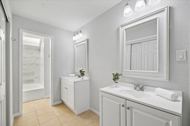2277 S Kirkwood Road 1116, Houston, TX 77077